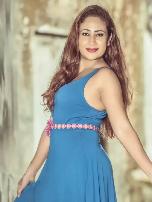 I am always well-groomed and dressed to impress with my sizzling look 2