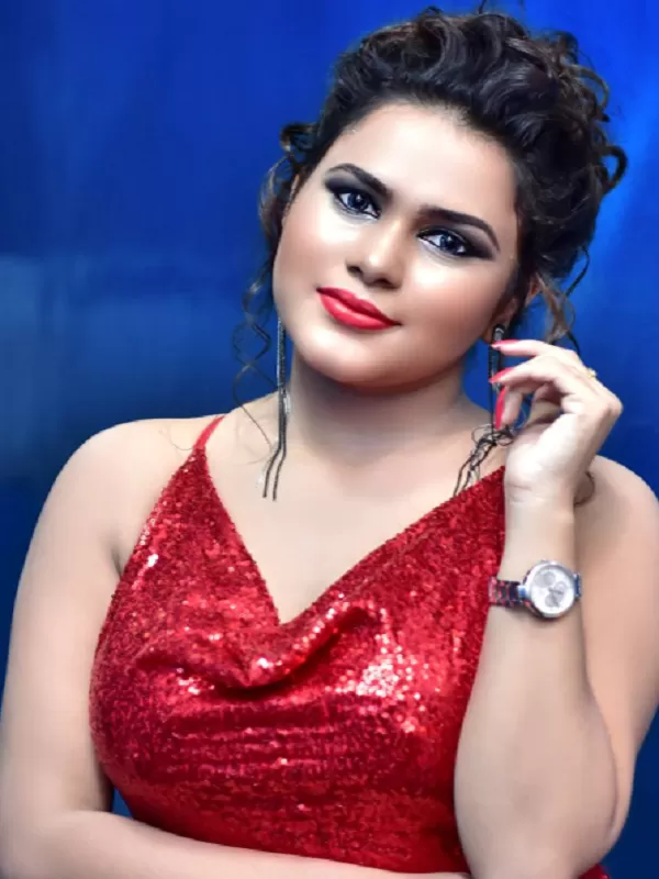 As a model, I have a great sense of style and a keen eye for fashion 1