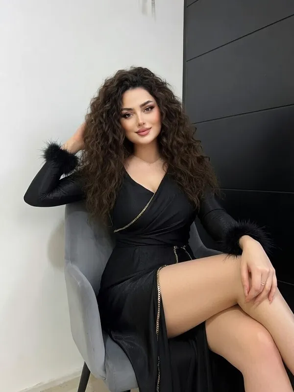 As the hottest bhabi in town, I am very sensual and ardent 3