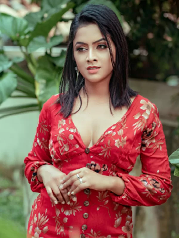 My unique blend of beauty and sensuality makes me an ideal call girl 2