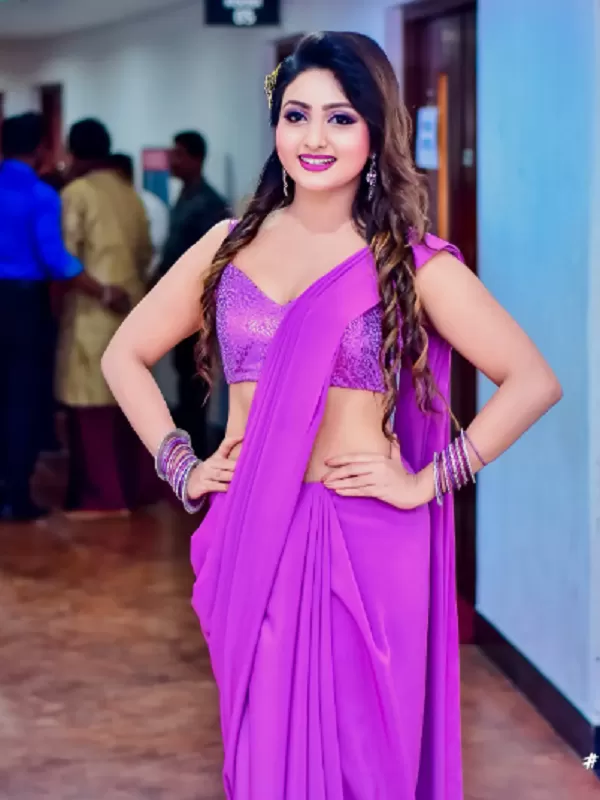 I am bold and hot model girl from Kolkata. I am the buzz of the city 1