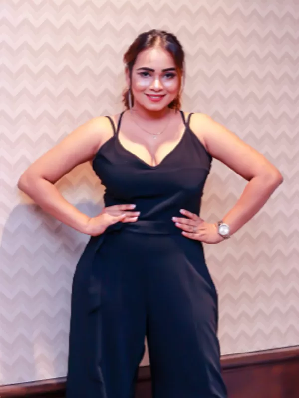 I am beautiful, sexy, and appealing. I have a highly adorable bust 3