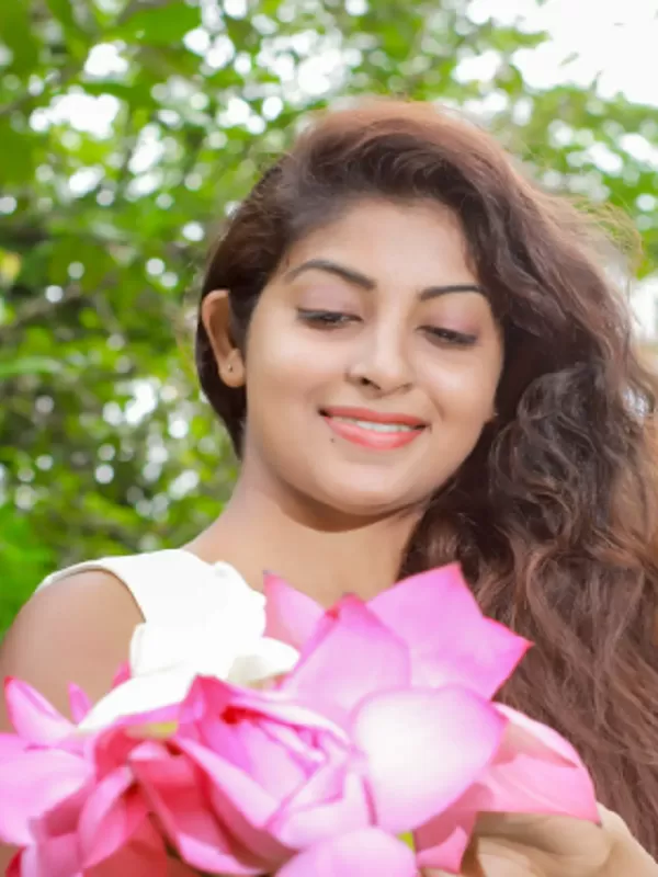 I am beautiful. I am enchanting. Live a carefree life with my company 2