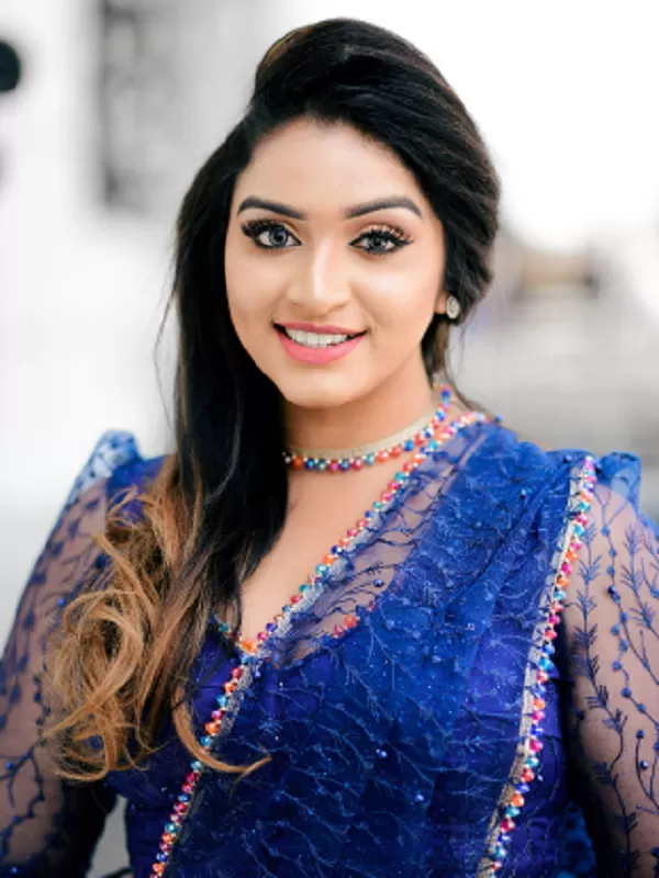 Take a deep breath. You're going to meet the city's sexiest call girl 2