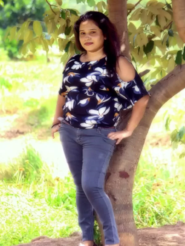I am a diamond girl. Welcome to the diamond city of India 2