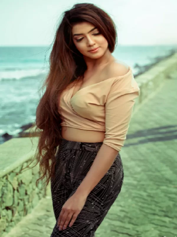 Let's spend some quiet, romantic time together on the lovely seashore 1