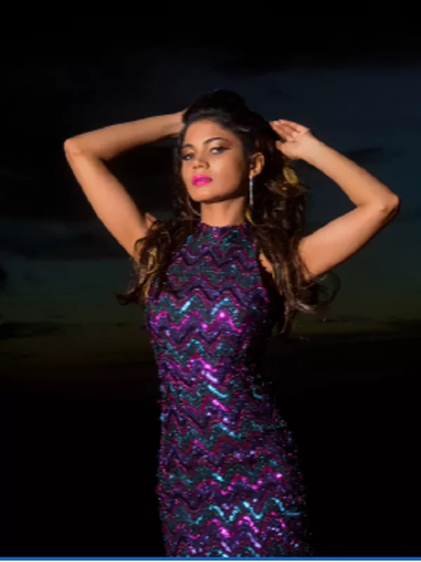 My breathtaking hot beauty will attract you to me like a magnet 1