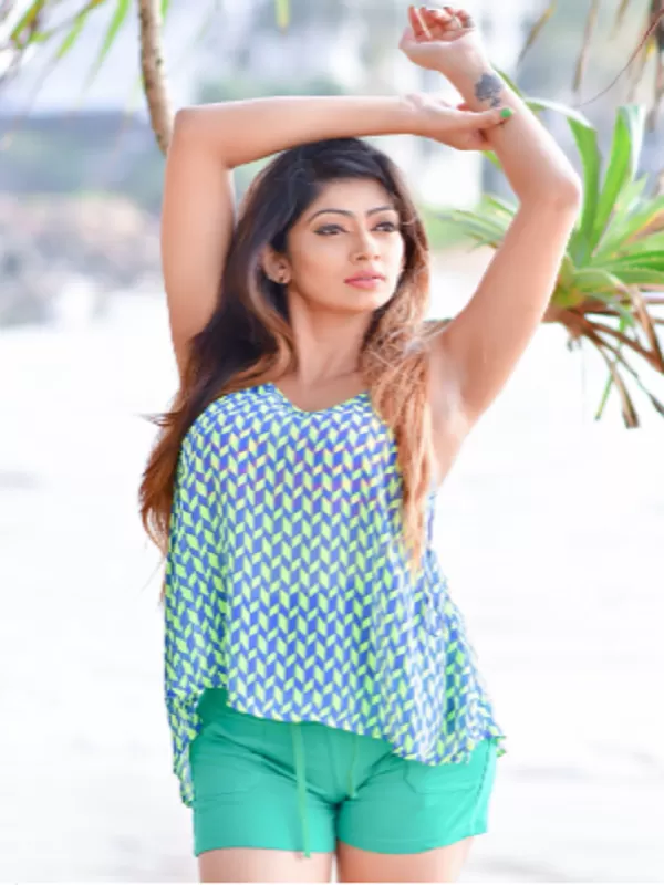 I am elegant and affectionate lady. I will give a hot relaxing service 2