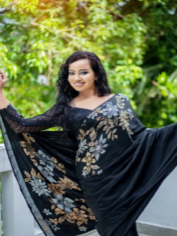 I am a sophisticated woman. I'll provide a hot, soothing service 2