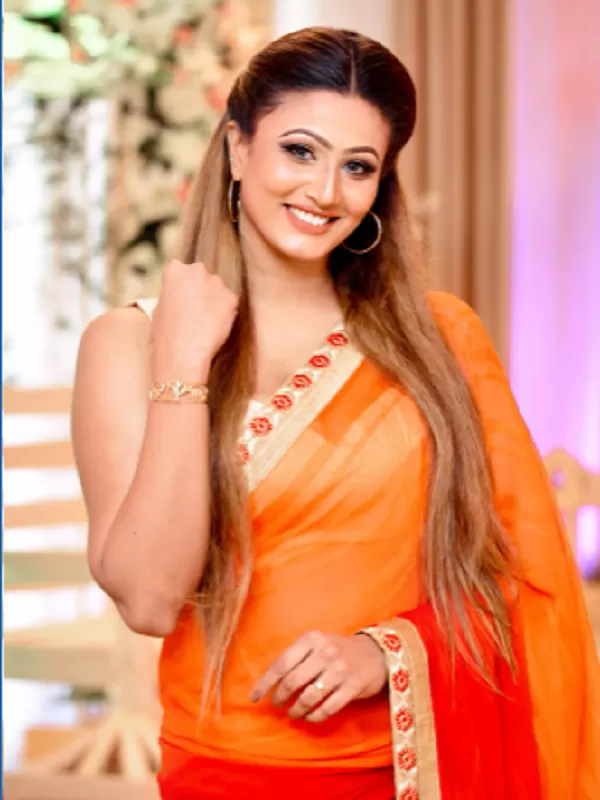 Hi! I am a soft and bubbly housewife who can give you explosive sex 1