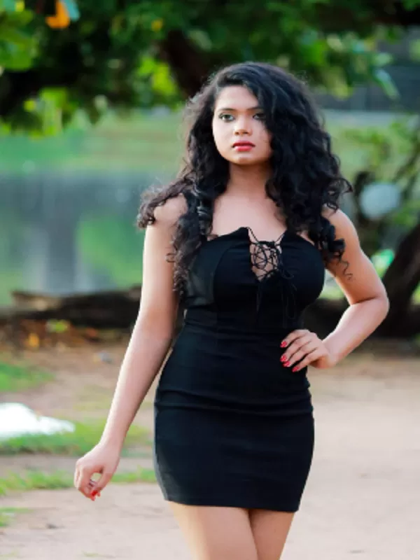 You won't be able to resist once you view my images. Meet me right now 2