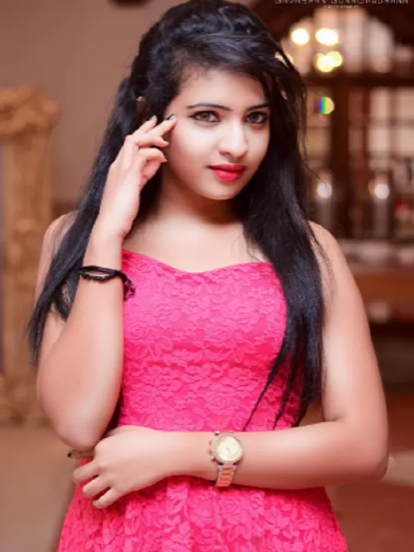 Meet a ravishing and charming call girl from Siliguri 3