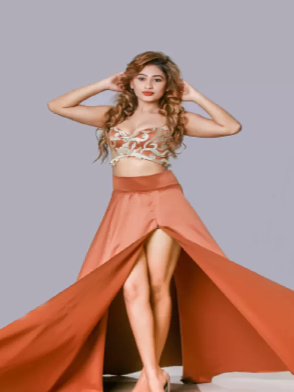 I am one of Mandarmani's most adorable and alluring call girls. 3