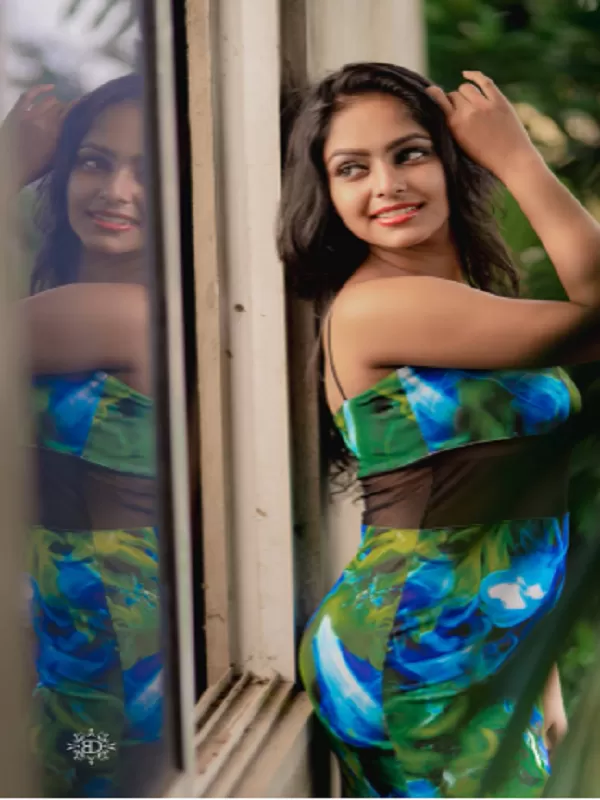 For deep pleasure, meet the best and sexiest Udaipur call girl. 2