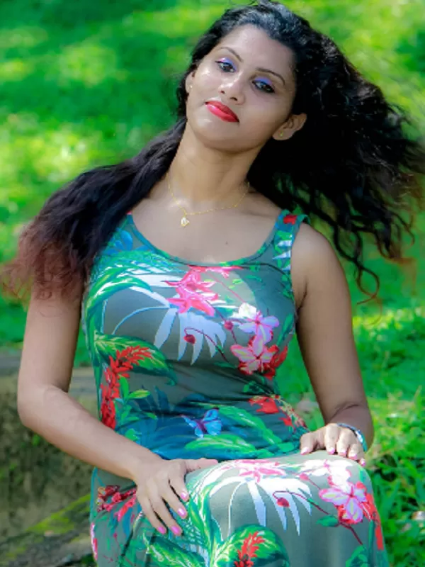 Spend a hot time with a real Jodhpur call girl at a cheap rate 2