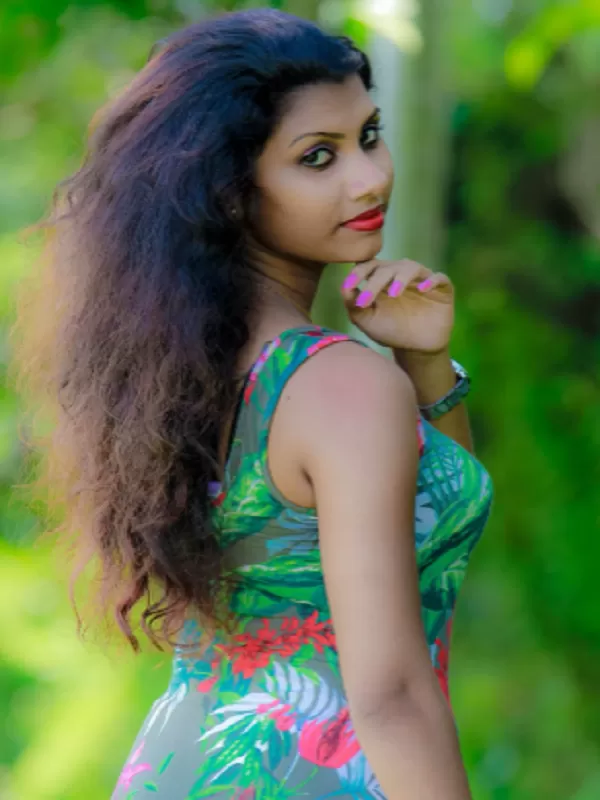 Spend a hot time with a real Jodhpur call girl at a cheap rate 3