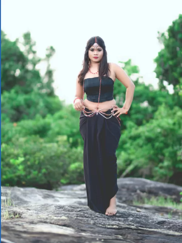 Hi, I am a married girl who is unsatisfied with her husband. 2
