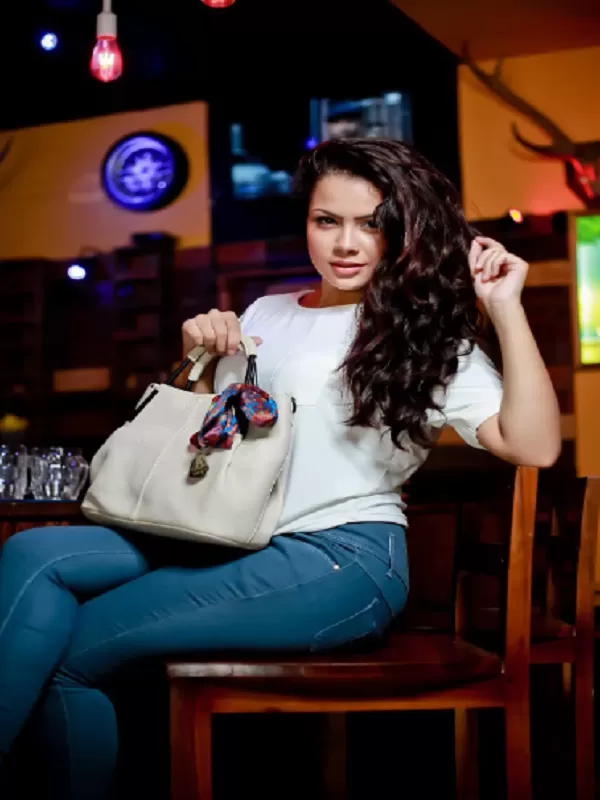 Enjoy the company of a hot and sexy Jodhpur call girl. 2