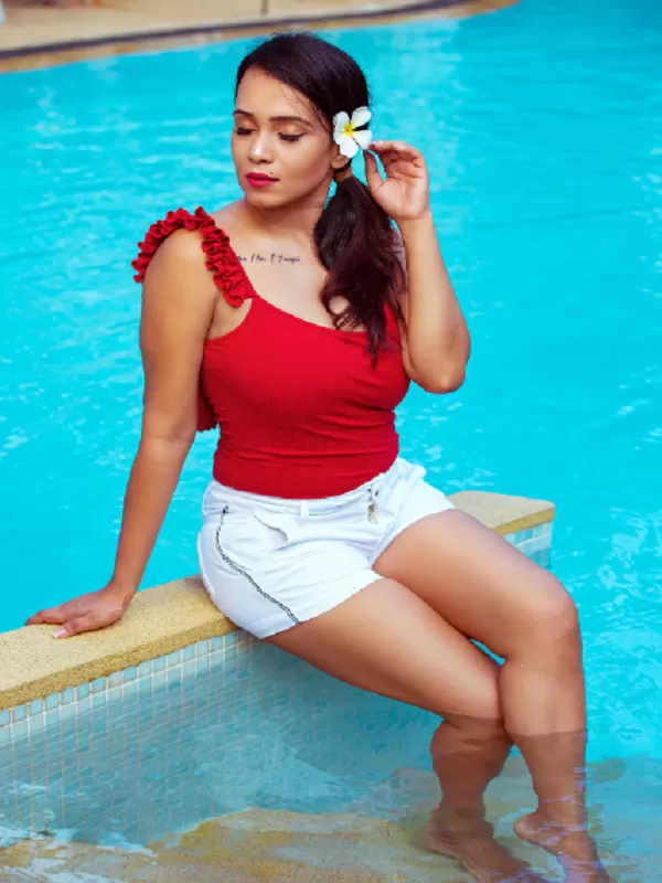 Hello boys, I am Sanjana, a Jodhpur call girl. I am a horny and lusty. 2