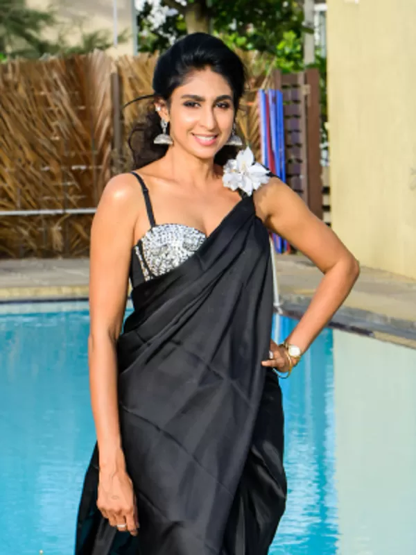 Welcome to Ranchi. I am Ranchi call girl Charulata Singh. Meet me now 2