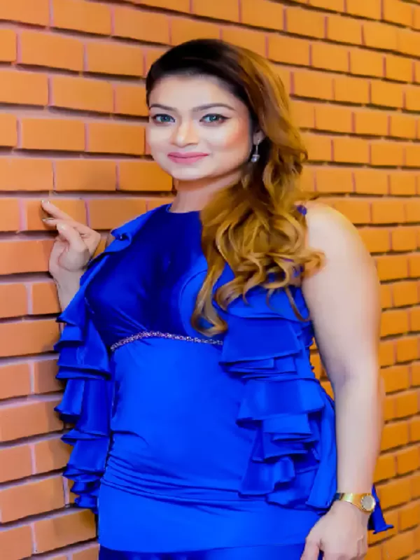 I am the perfect Jodhpur call girl, with a seductive, curvy body. 1