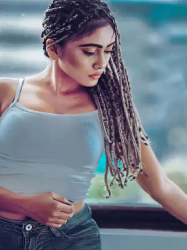I am hot and young call girl with beautiful and curvy figure. 3