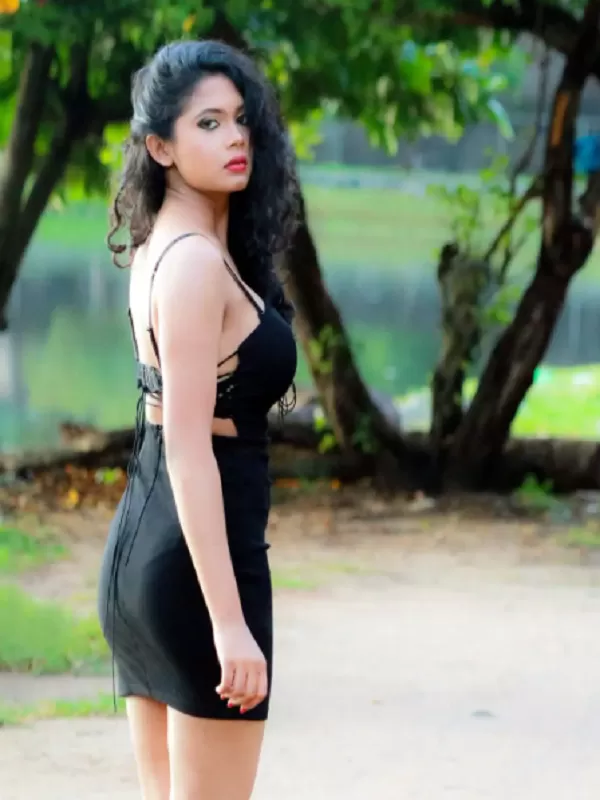 I am teenage college girl working as call girl in Ranchi . 1