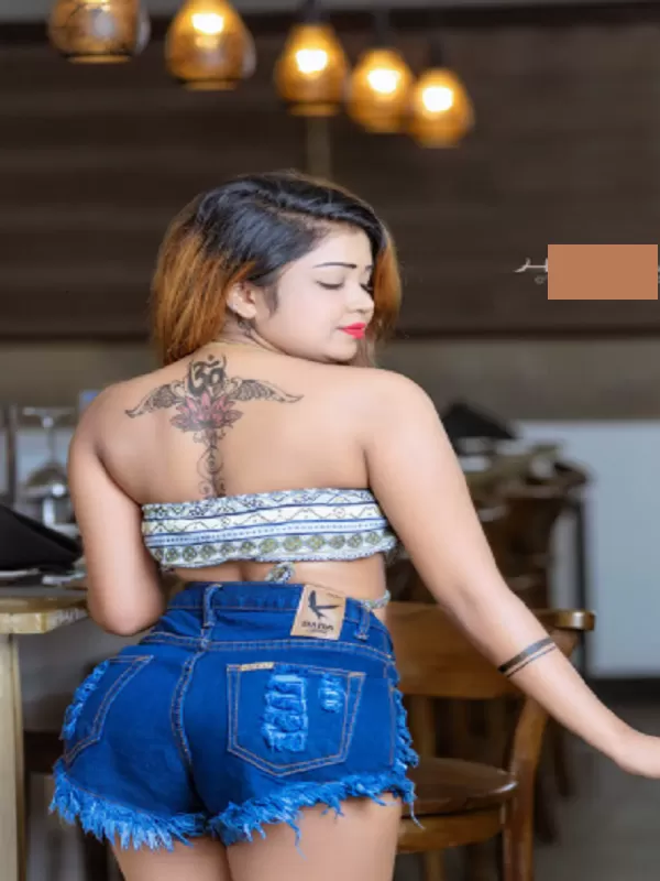 Hi! I am a lovely college student who can provide you hot sex. 3