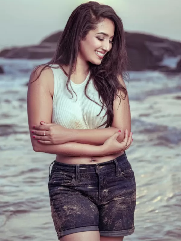 I am hot lusty call girl from Dehradun to fulfill your sexual dreams. 2