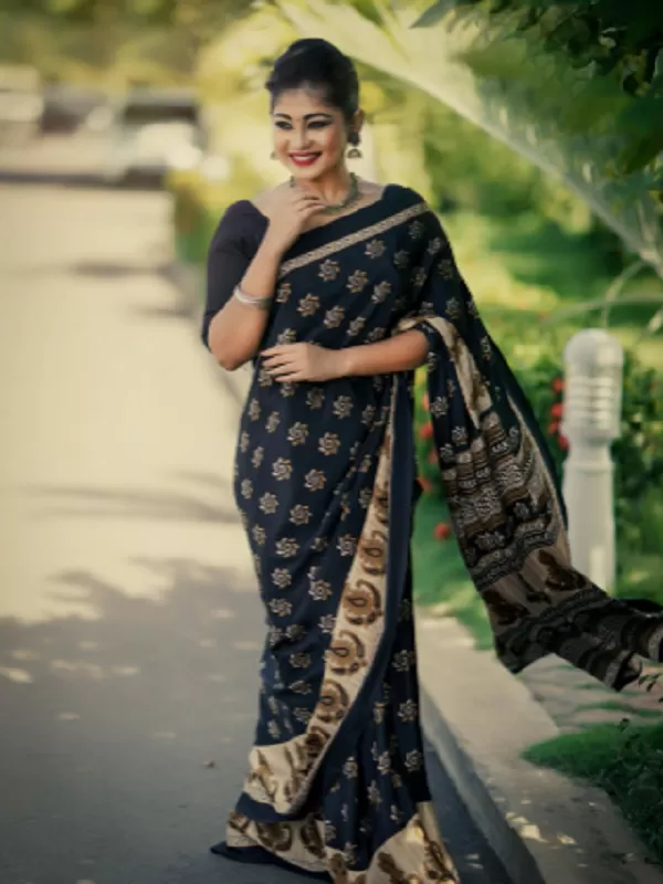 I'm a gorgeous model, therefore, I know what to wear to look alluring 2