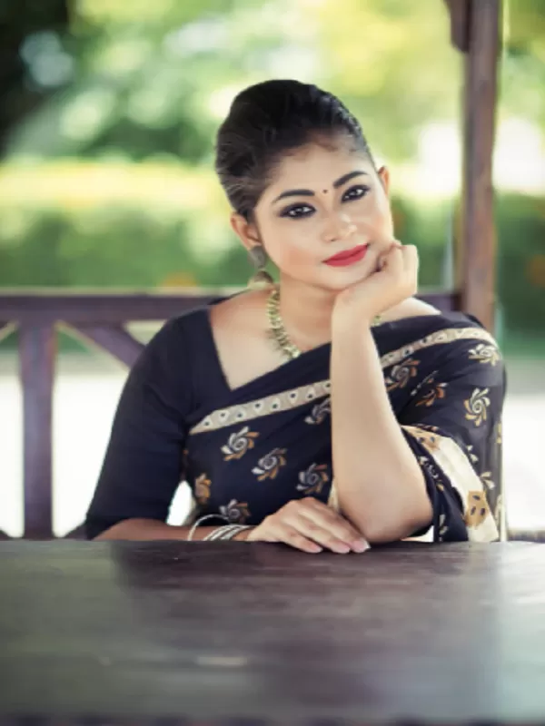 I'm a gorgeous model, therefore, I know what to wear to look alluring 3