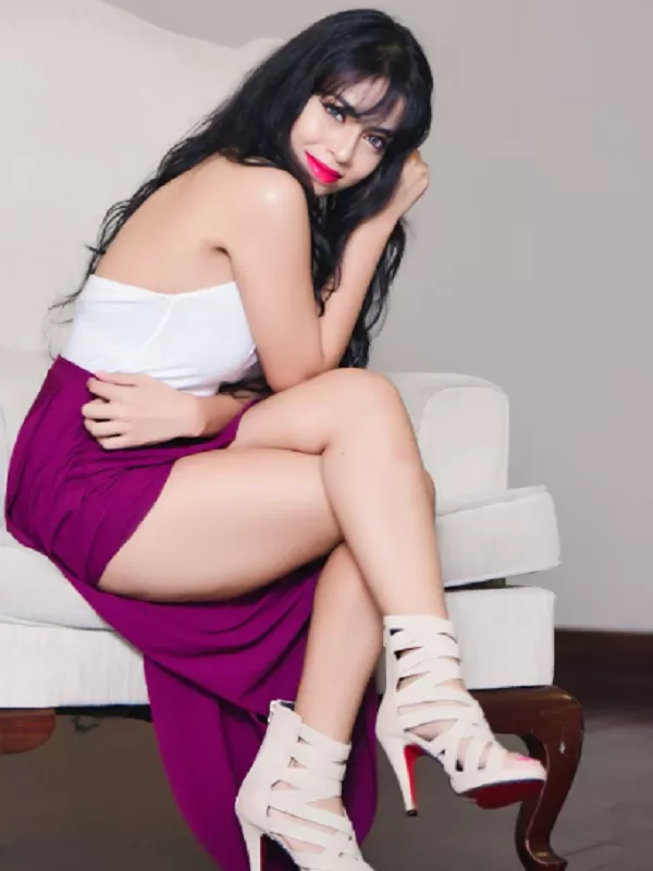 I am a perfect  call girl with round shaped figure and full of lust . 3