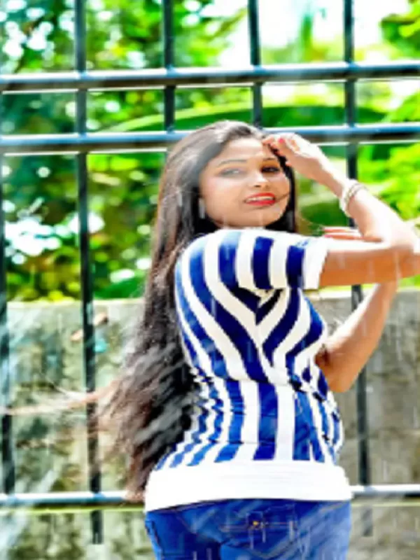 See me in Jodhpur. I'm a young, independent, and gorgeous housewife 2