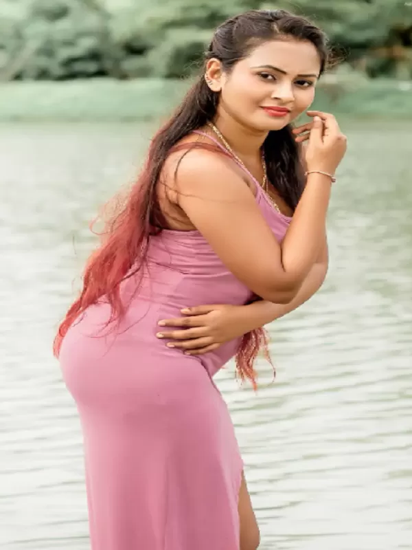 A horny call girl from Chennai with such a lusty figure and experience 2