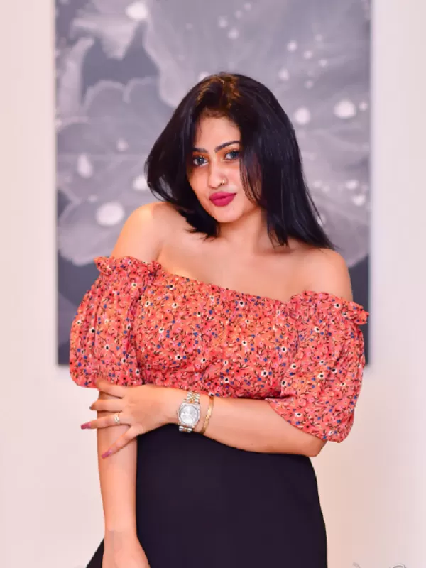 Hello boys, I am a horny and seductive call girl in Jodhpur. 3