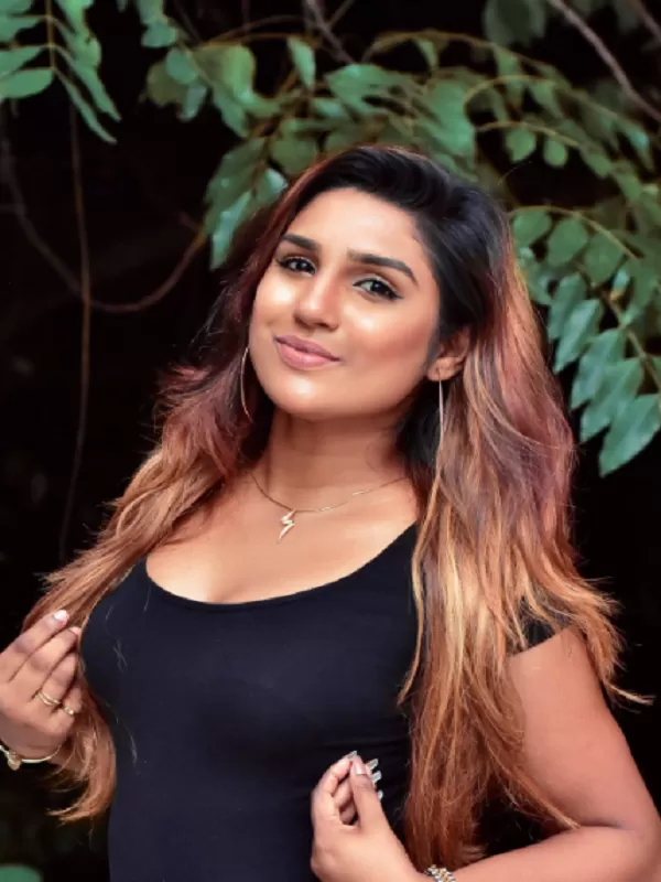 High class Alwar call girl to fulfill all your sexual needs in city. 2