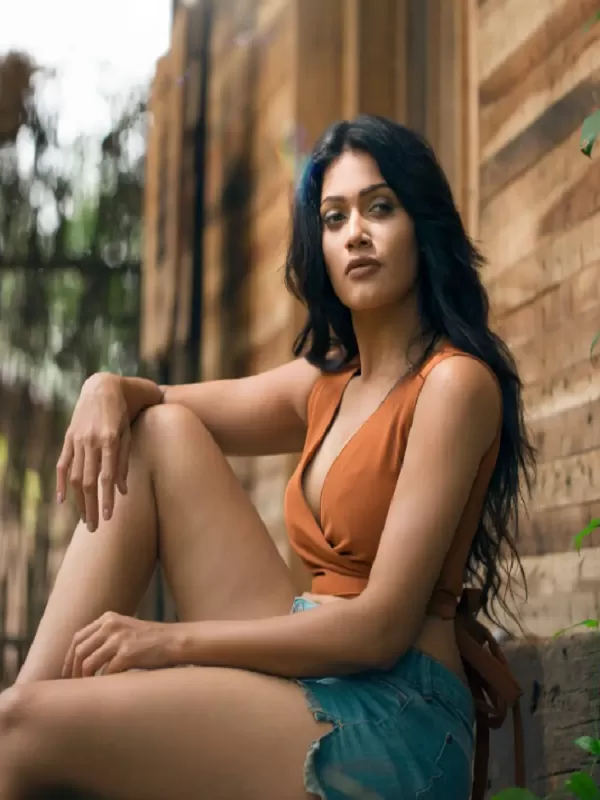 I am stunning model with round ass  working as call girl in Amritsar. 3