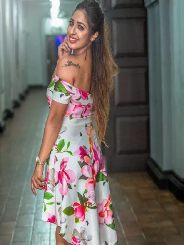 I am stunning call girl in Bangalore with such a alluring figure. 2