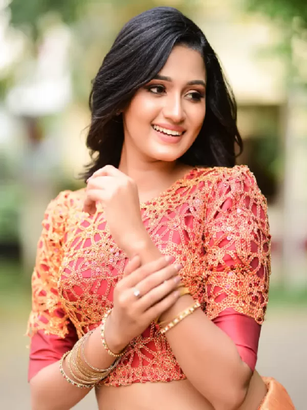 Spend a great time with me in Siliguri. I am a gorgeous, darker woman. 3