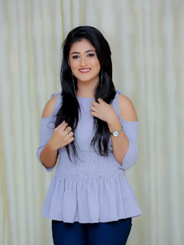 Get the maximum sexual pleasure from a sexy Noida call girls. 3