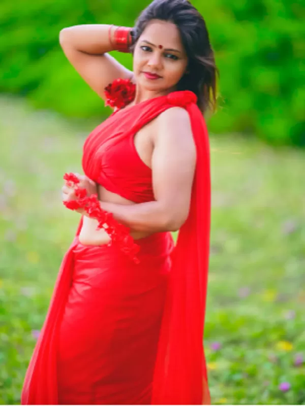 Enjoy your journey to Jabalpur with an enticing call girl 3