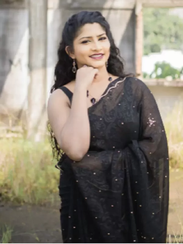 I am a bit mature and experienced housewife call girl in Chennai 1