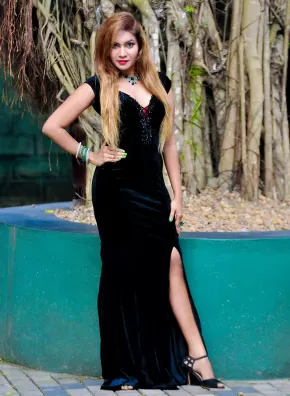 In Siliguri, I am a mature and experienced housewife call girl 2