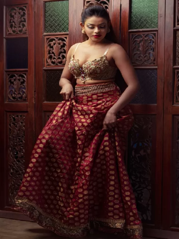 I am hot captivating model working like call girl in Darjeling for fun 3