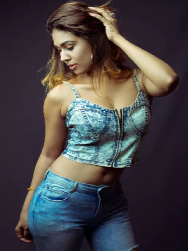 If you're looking for a beautiful call girl in Thane contact me. 1