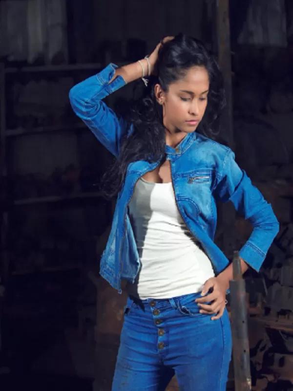 Hi guys! I am Yogita Meena,  a 21-year-old sensual Jodhpur call girl. 3