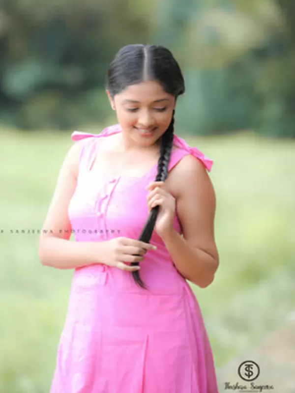 Hello there! My name is Diksha a seductive manali call girl. 1