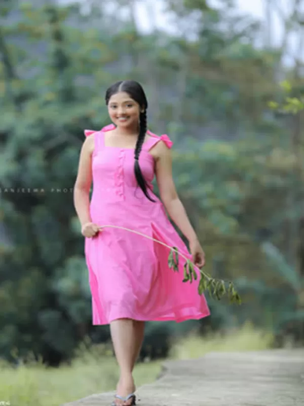 Hello there! My name is Diksha a seductive manali call girl. 2