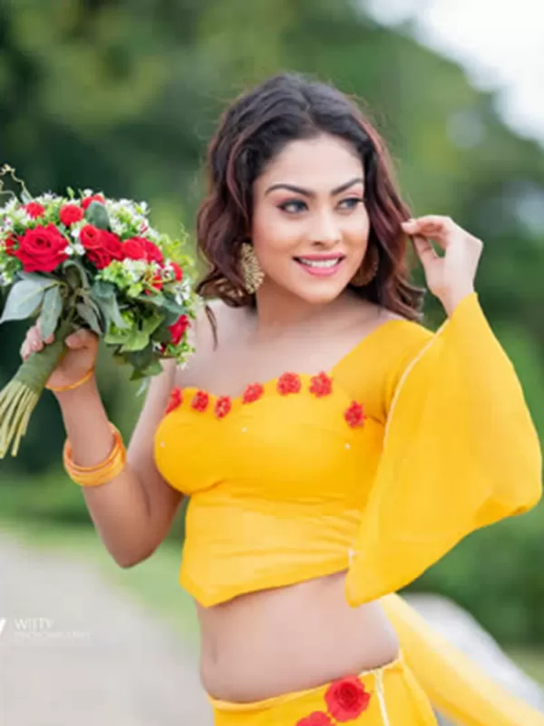 Hello there! My name is Shreya Negi a seductive Delhi call girl. 2