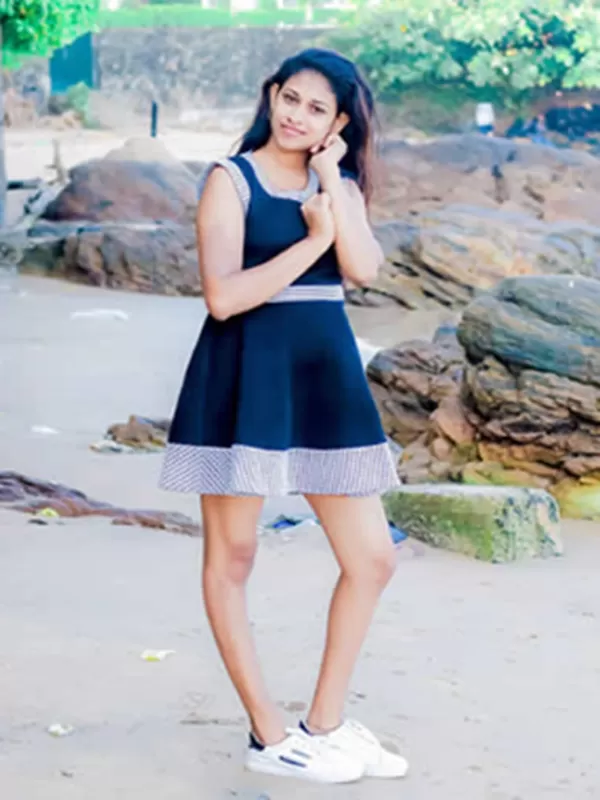 Hello there! My name is Jyoti Sharma a seductive Delhi call girl. 2